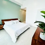 Sleek 2BD 2BA Condo In Miami Design District